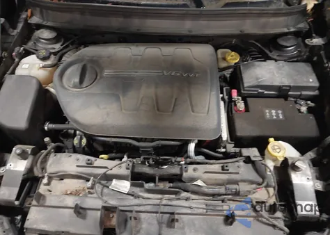 2016 Jeep Cherokee Latitude z USA, uszkodzony, nr VIN 1C4PJMCS5GW242743